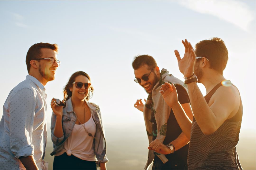 En este momento estás viendo 10 Anteojos Top de Lujo para brillar este verano